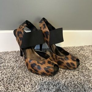 Simply Vera Vera Wang Stilettos Leopard Print